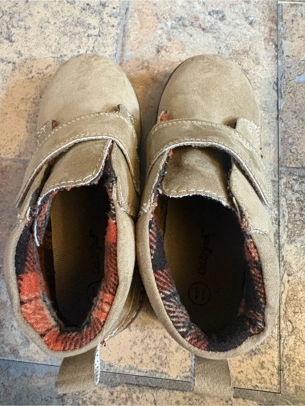 Toddler boys fall boots